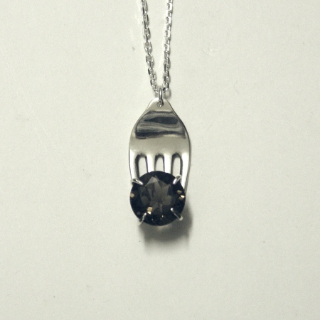 QFN-Smokey quartz and fork necklace